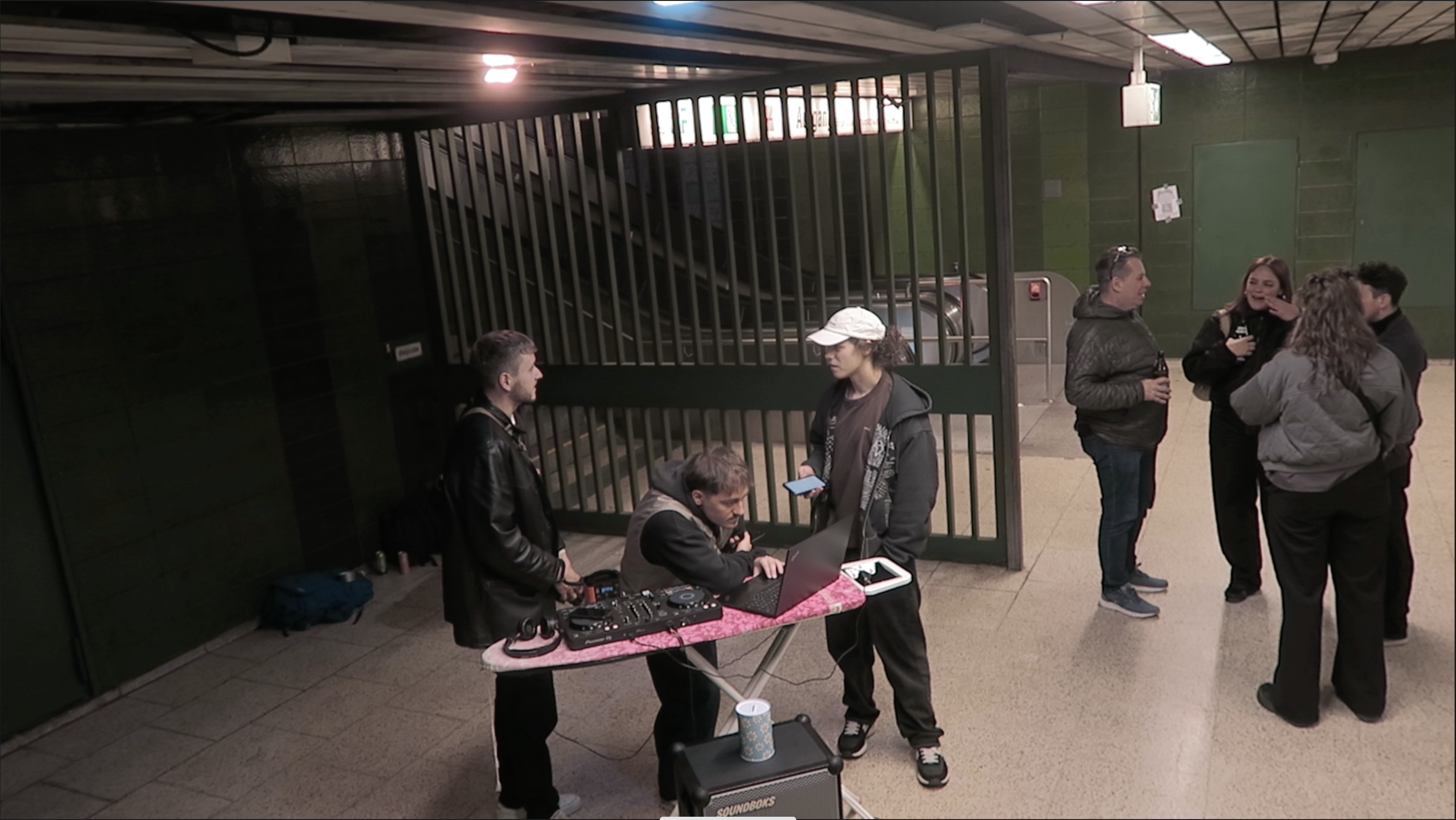 Loading image: session three right before it started at merianplatz station.